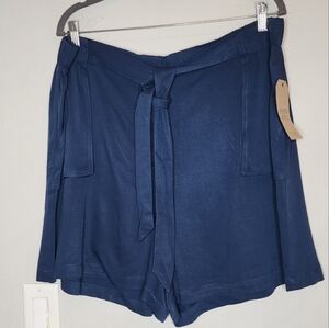 NWT Frye And Co Tie Stretch Waist Blue Rayon Shorts women's size 1X highrise